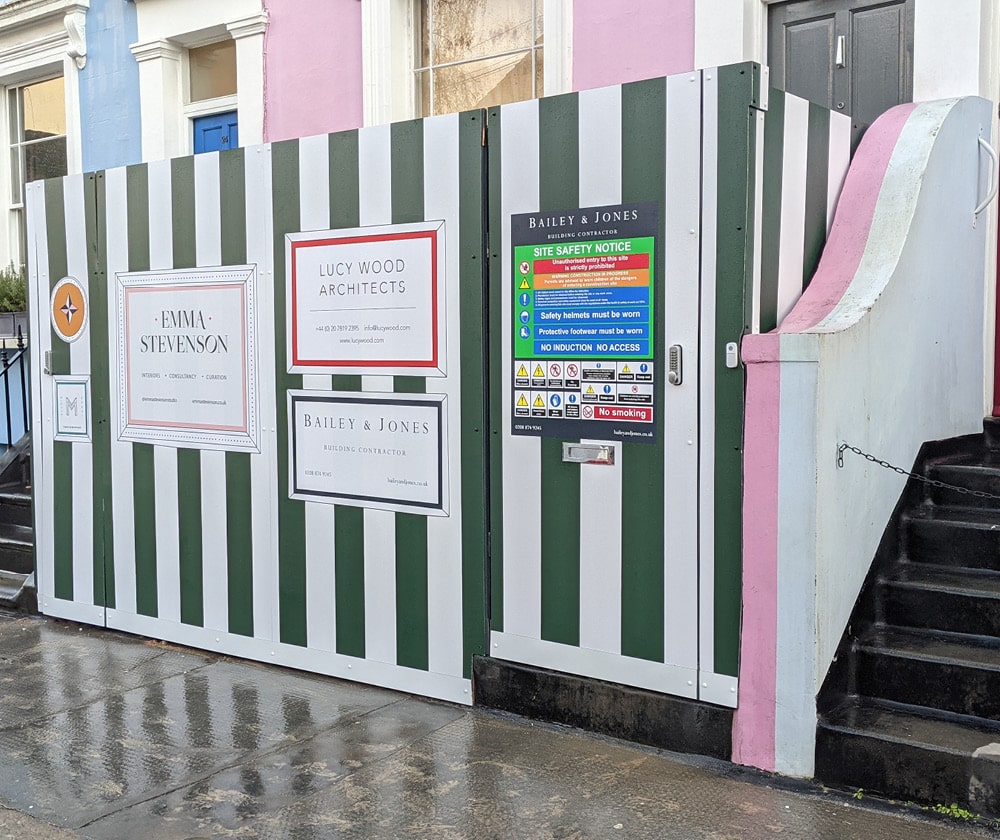 FULL COLOUR PRINTED ALUMINIUM COMPOSITE HOARDING + safety signs in London